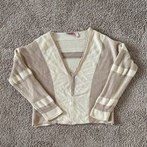 Elegant V-Neck Sweater in Cream and Tan